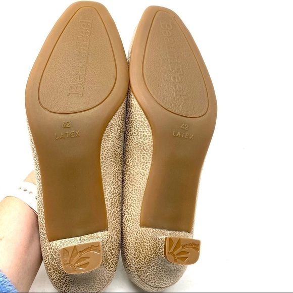 BeautiFeel April Beige Champagne Leo Print Suede Comfortable Pumps - Picture 6 of 7